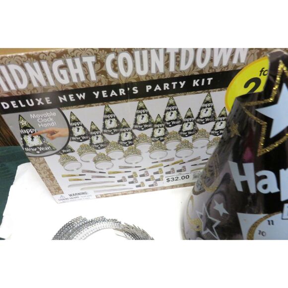 NEW YEAR'S EVE/EVENT PARTY KIT BLACK/SILVER HAT/SILVER BEADS (KIT FOR 12 PEOPLE) - Picture 5 of 5
